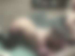Live cam show with SarahDreamy - Tattoos on Gym Cam Girls