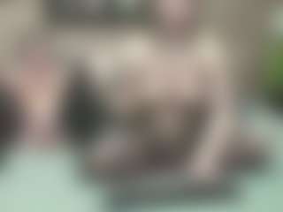 Live cam show with SarahDreamy - Tease on SinfulBabes