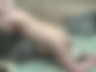 Live cam show with SarahDreamy - Orgasm on CamClone