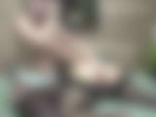 Live cam show with SarahDreamy - Blowjob on Camsoda