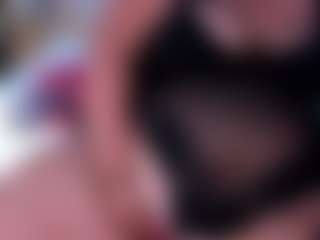 Andrea-Belucci's Live Sex Cam Show
