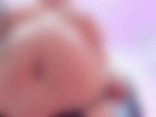 Live cam show with Andrea-Belucci - Red Hair MILF on Camsoda