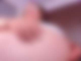 Live cam show with Andrea-Belucci - Red Hair MILF on x69.live