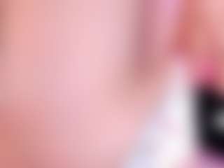 Andrea-Belucci's Live Sex Cam Show