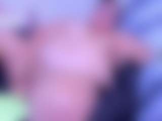 Andrea-Belucci MILF webcam performer live streaming