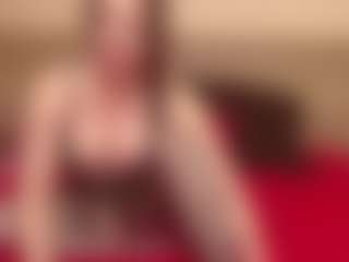 Live cam show with KendraLucks - Housewife on SinfulBabes
