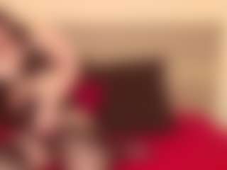 Live cam show with KendraLucks - Wife on Dare Cams