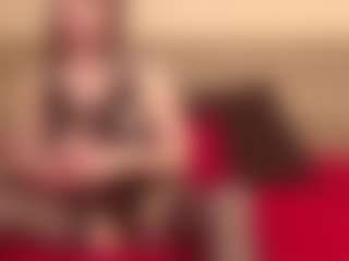 Live cam show with KendraLucks - Green Eyes on googirlz