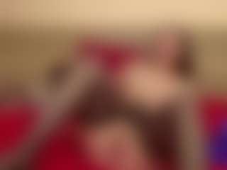 Live cam show with KendraLucks - Housewife on Camsoda