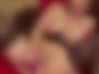 Live cam show with KendraLucks - Middle Aged on Camsoda