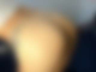 Live cam show with MELISA - Body Massage on makecum.org