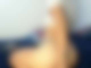 Live cam show with MELISA - Gamer Red Hair on Stripli.com