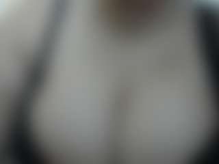 Live cam show with Carla Jones - Living Room on parknlotfishbdy