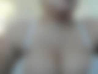 Live cam show with Carla Jones - Tittyfuck on slutload