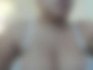 Live cam show with Carla Jones - Living Room on Fit Hotties