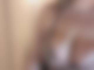 Live cam show with CAMILA - Flashing on Camsoda