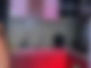Live cam show with Luna Hatzel - Squirt on Pornisteam.com
