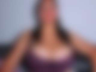 Live cam show with Luna Hatzel - Blowjob on Camming Site