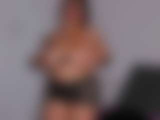 Luna Hatzel's Live Sex Cam Show