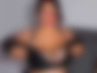 Live cam show with Luna Hatzel - Teen (18+) on parknlotfishbdy