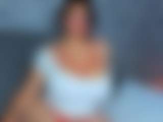 Luna Hatzel's Live Sex Cam Show