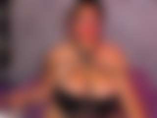 Luna Hatzel's Live Sex Cam Show