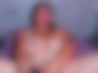 Live cam show with Luna Hatzel - Curvy Young Adult on TeamSkeetLive