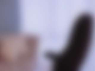 Live cam show with BrookeMiller - Bikini on Uber Horny