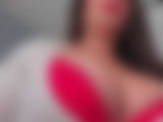 Live cam show with BrookeMiller - Bikini on AdultVida.com