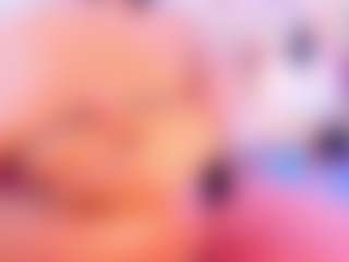 Sophie MILF webcam performer live streaming