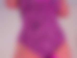 Live cam show with Sophie - Squirt MILF on Gym Cam Girls