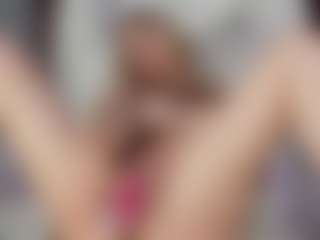 Live cam show with MishelleB - Oil on 1on1-livenow