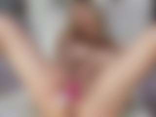 Live cam show with MishelleB - Ass Bouncing on EXY