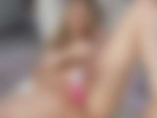 Live cam show with MishelleB - Asshole on SxyPornLive