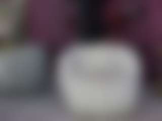 Live cam show with MishelleB - Moaning on CamClone