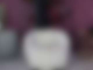 Live cam show with MishelleB - Spank on CamClone