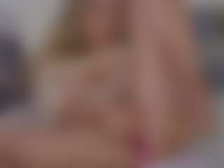 Live cam show with MishelleB - Bikini on Dare Cams