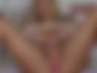 Live cam show with MishelleB - BBW Shaved Pussy on Dare Cams