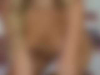 Live cam show with MishelleB - Athletic Spank on CamClone