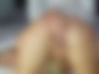 Live cam show with MishelleB - BBW on TeamSkeetLive