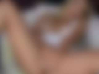 Live cam show with MishelleB - Squirt Blonde Hair on Chatstar