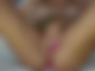 Live cam show with MishelleB - Blonde Hair Dildo on Uber Horny