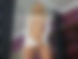 Live cam show with MishelleB - Fingers on Streamer API