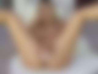 Live cam show with MishelleB - Full Nudity on Dolls Live