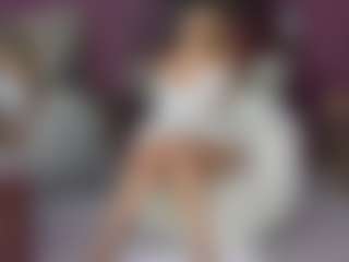 Spettacolo in cam dal vivo con MishelleB - Athletic BBW su Camsoda