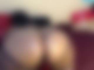 HotnCurvybabe's Live Sex Cam Show