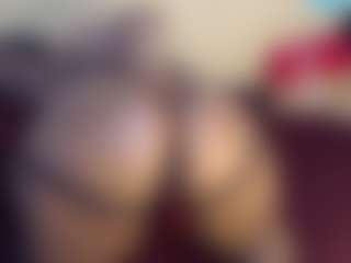 HotnCurvybabe's Live Sex Cam Show