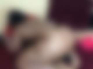 Live cam show with HotnCurvybabe - Anal on Camsoda