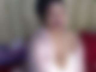 HotnCurvybabe's Live Sex Cam Show