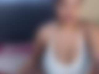 Cam Show en direct de HotnCurvybabe